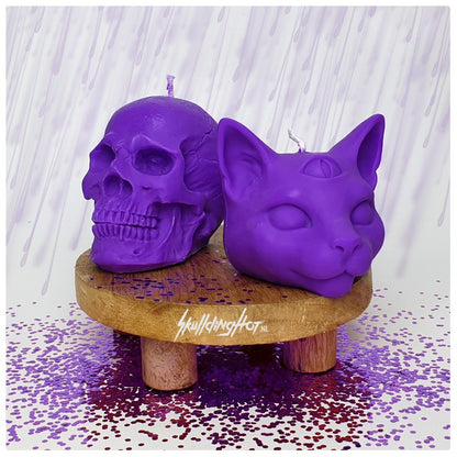 Skull candle violet
